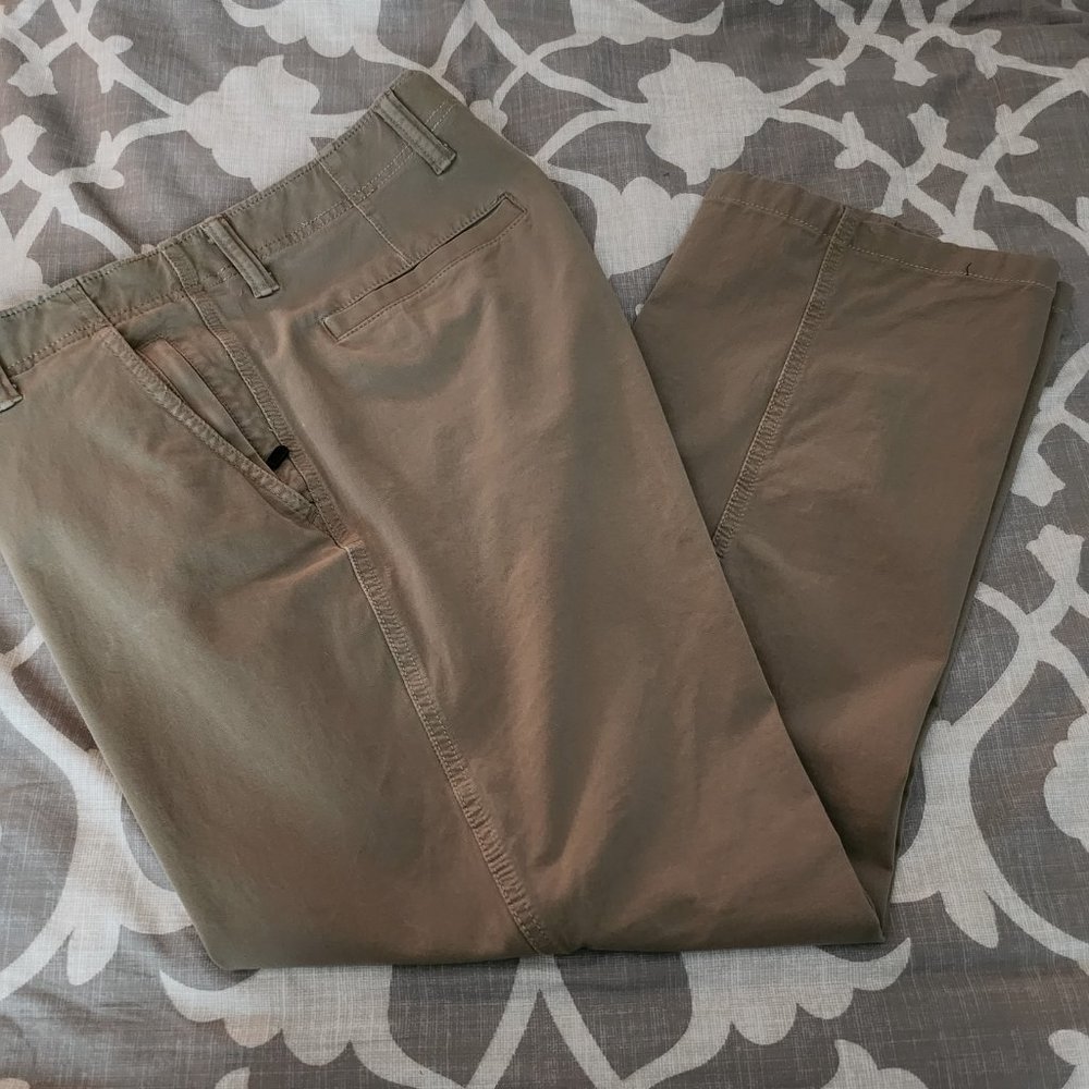Dockers Mens Lt Khaki Casual Slacks 36 x 30